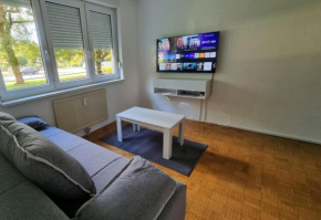 FREE PARKING Apartma Aurora